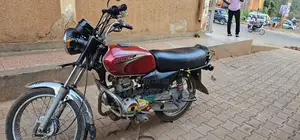 Bajaj Boxer 2018 Red