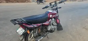 Bajaj Boxer 125 2023 Red