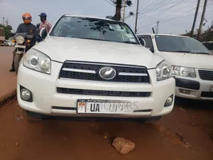 Toyota RAV4 2.5 2010 White