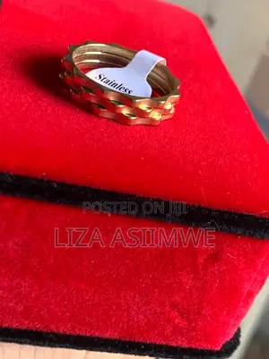 Gold Wavy /Zig-Zag Stacking Ring Set