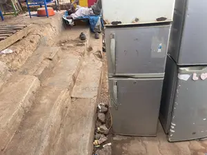 Skilled Fridge Technician at Your Service