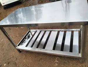 Stainless Working Table With Rack
