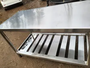 Stainless Working Table With Rack