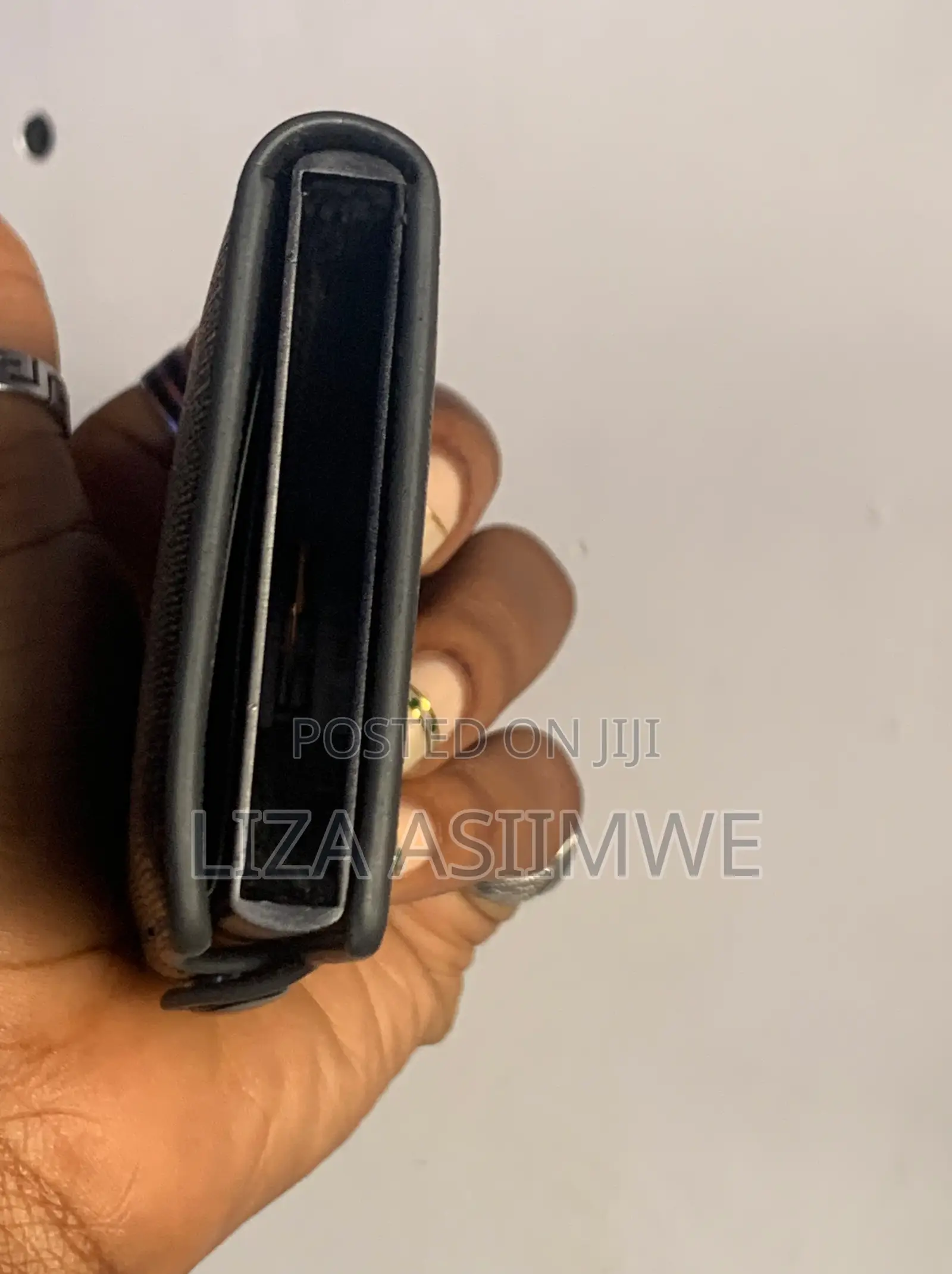 Modern Sleek Card Holders