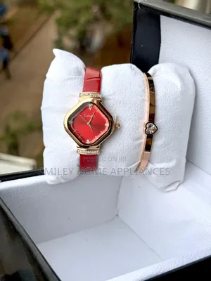 Labaoli Ladies Wrist Time Piece With Bracelet at 20% Discount