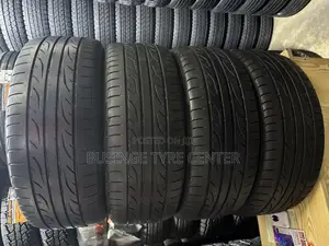 Tires Size 215/55r17 Dunlop Good Condition