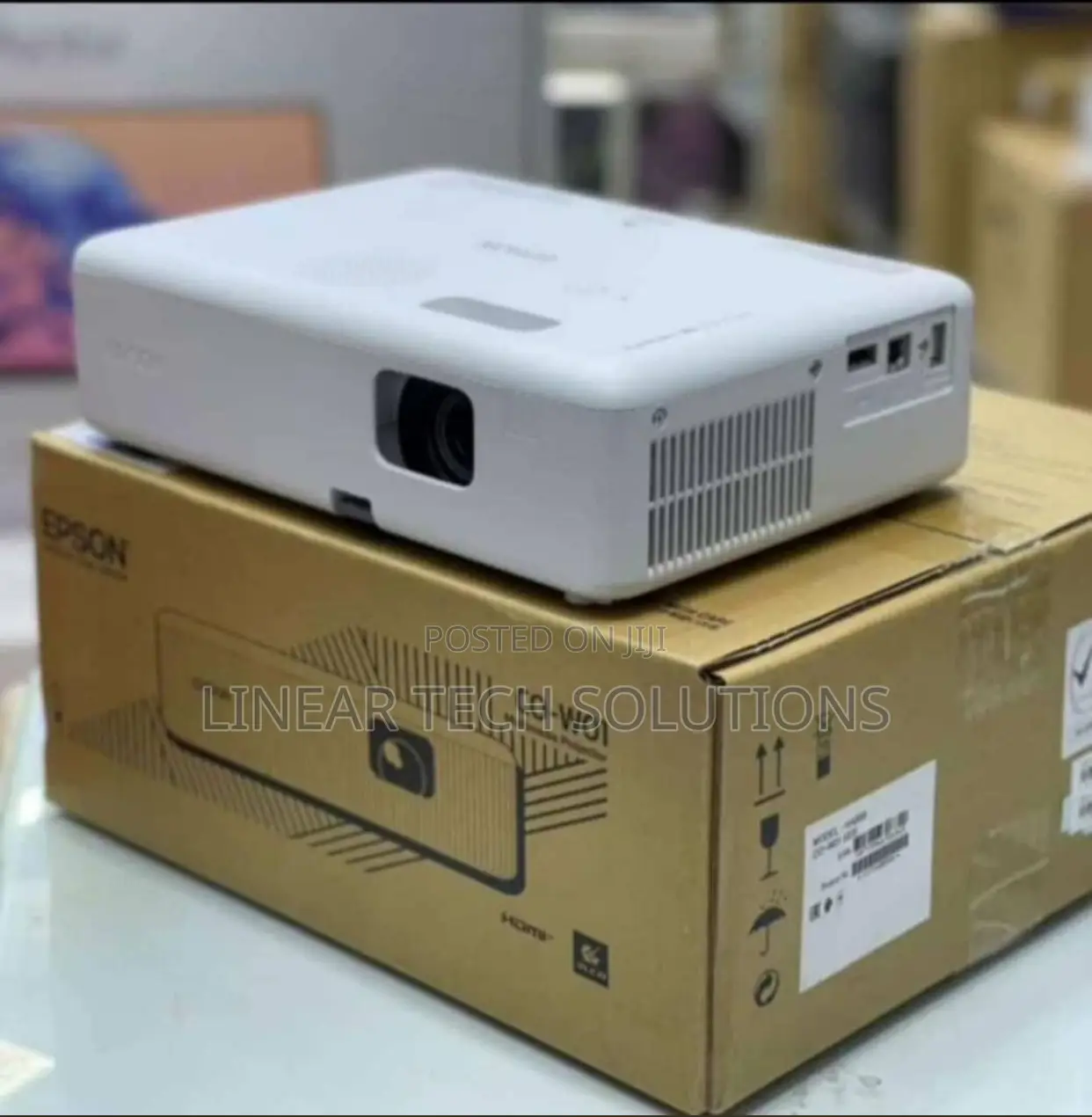 Epson Co-w01 Portable Projector, 3-chip