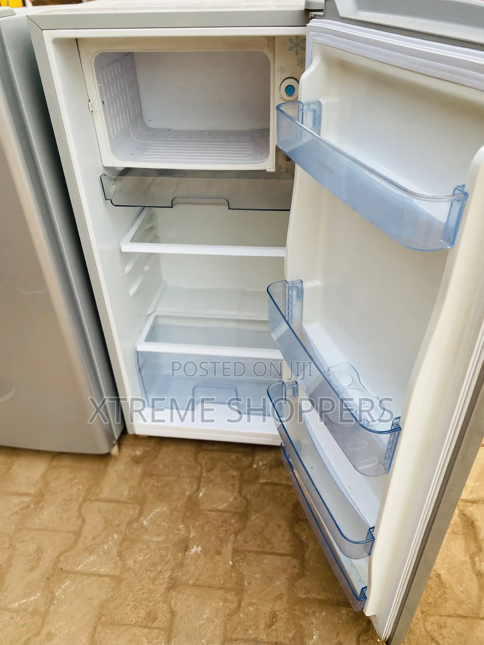 Durable Hisense 195liters / Fridge / Refrigerator/ Upper