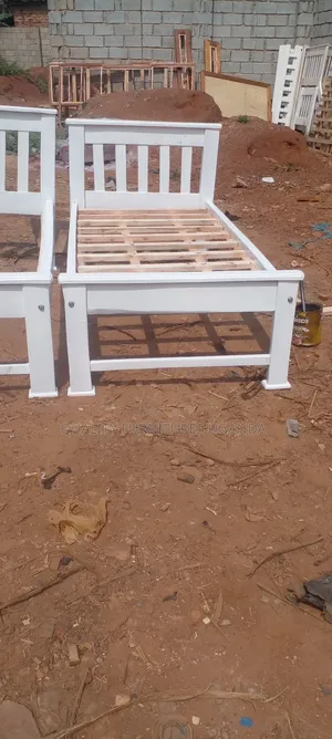 4x6 White Bar Code Bed