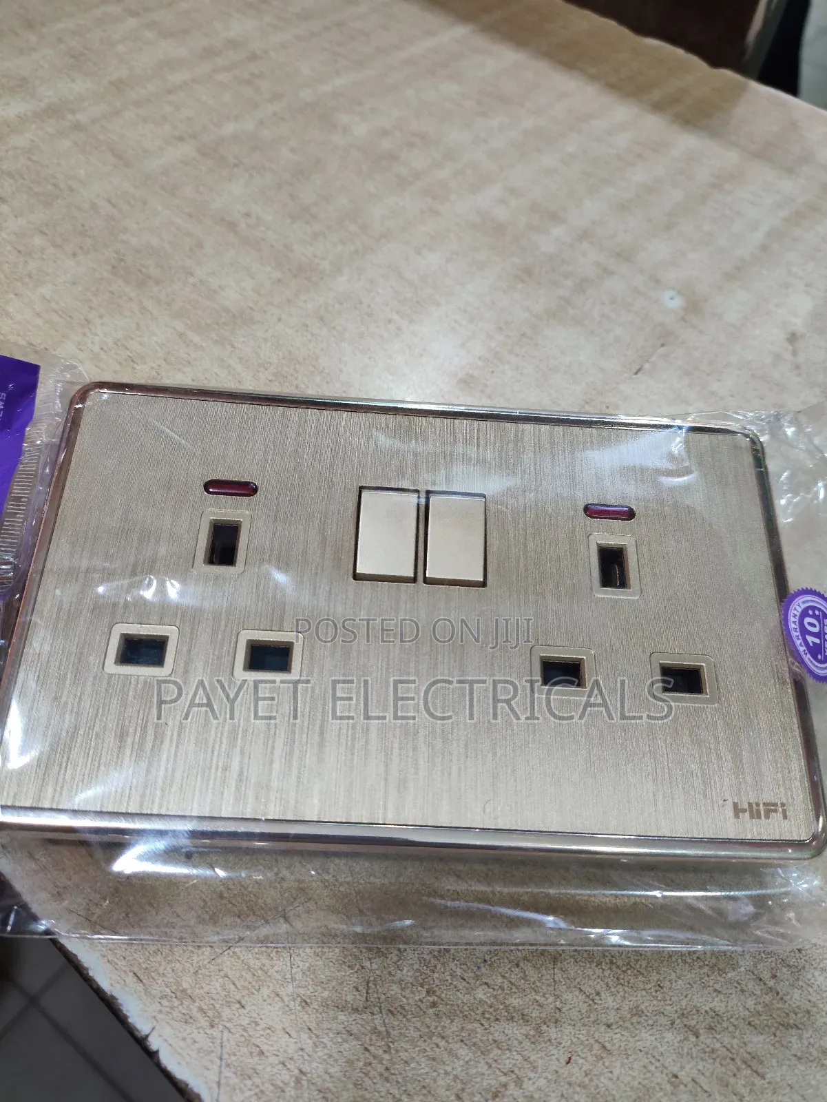 Goldish Double Socket