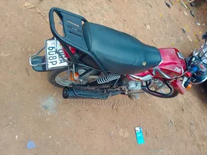 TVS HLX 125 2023 Red