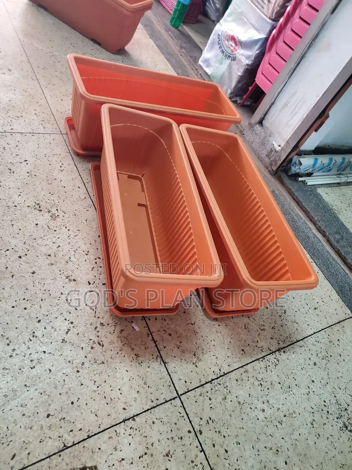 Gardeners Plastic Flower Pots (Rectangular)