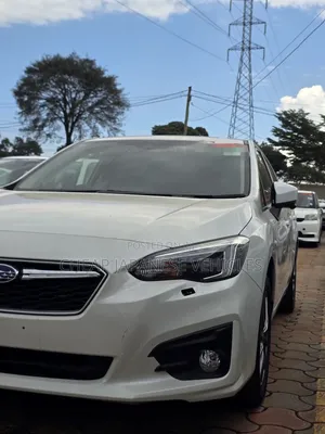 Subaru Impreza 2.0i Limited AWD Hatchback 2017 White