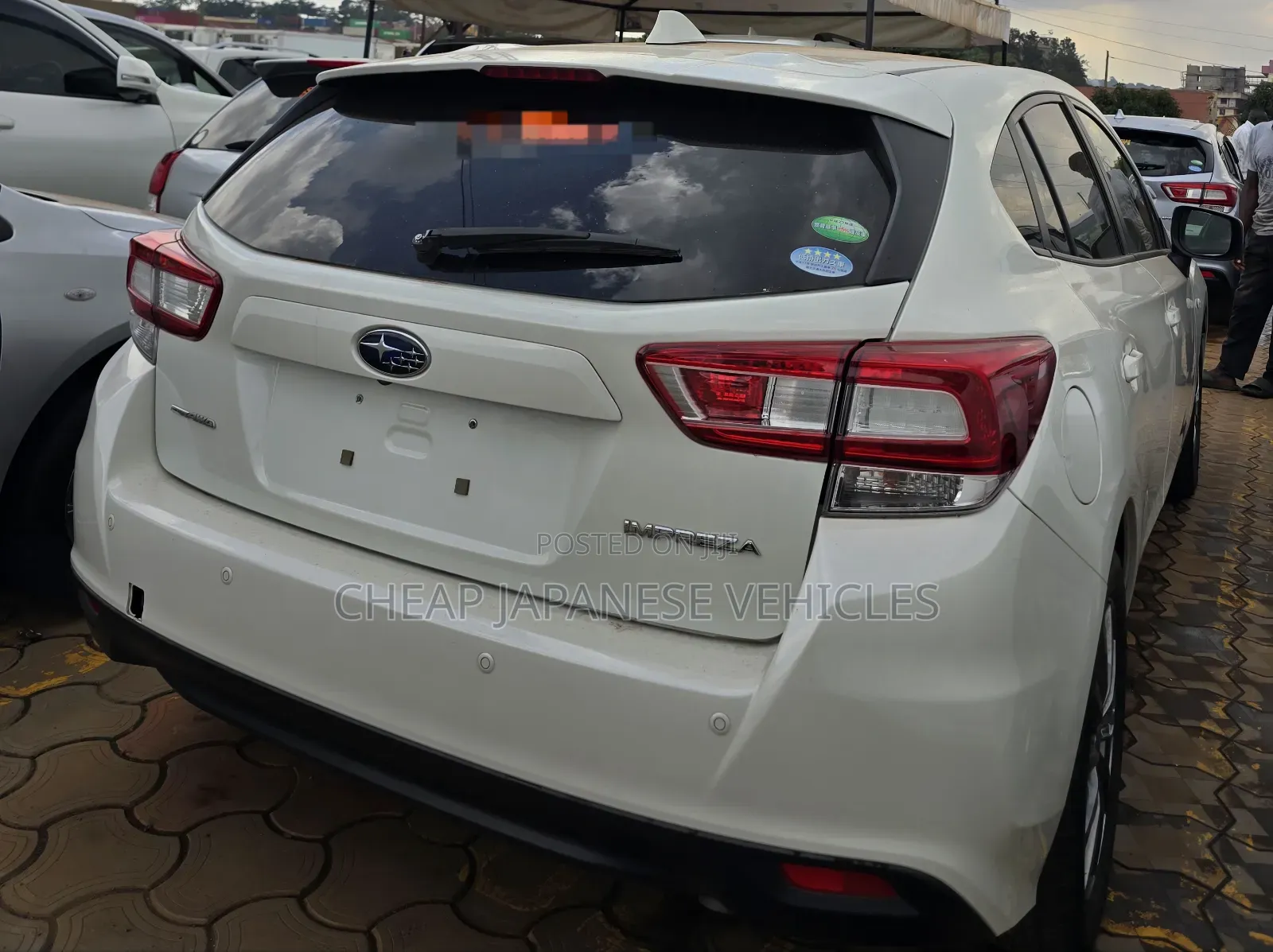 Subaru Impreza 2.0i Limited AWD Hatchback 2017 White
