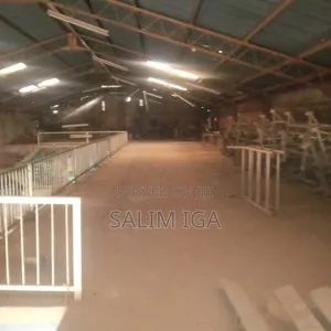 Spacious Warehouse On Rent