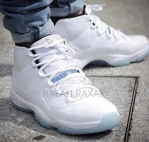 Original White/Blue Air Jordan 11 Retro Sneakers