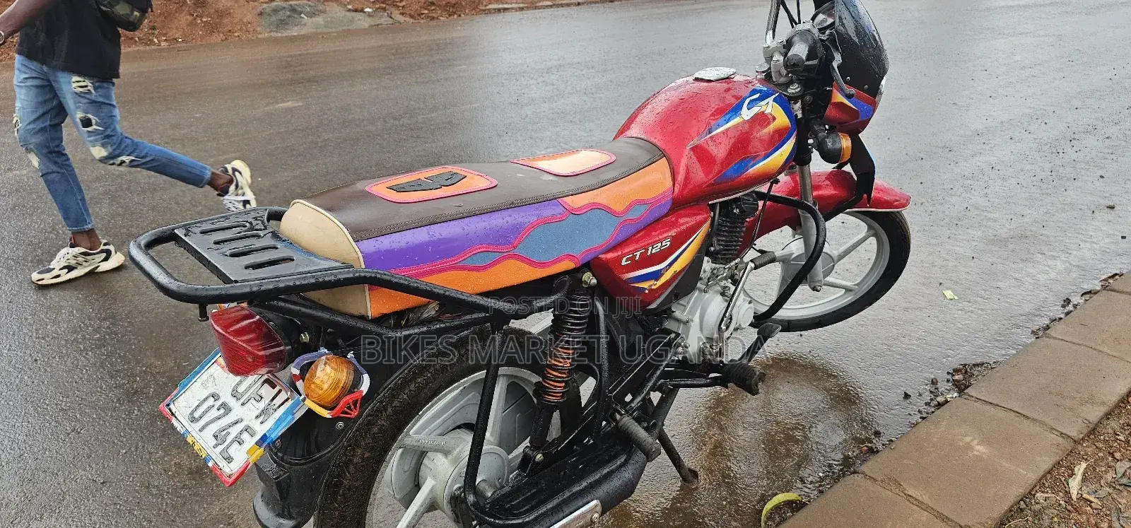 Bajaj Boxer 125 2024 Red