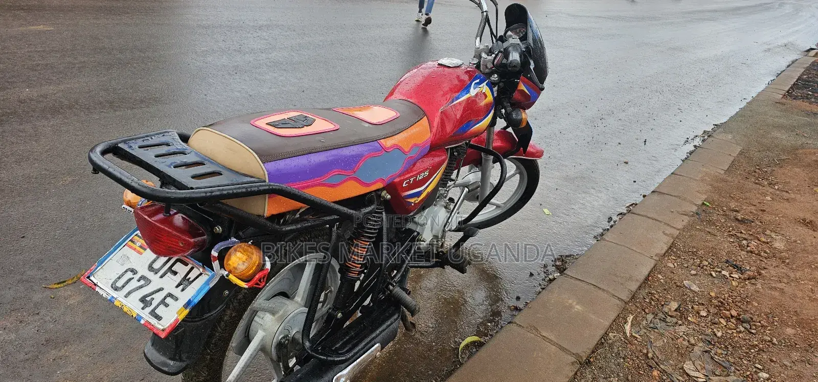 Bajaj Boxer 125 2024 Red