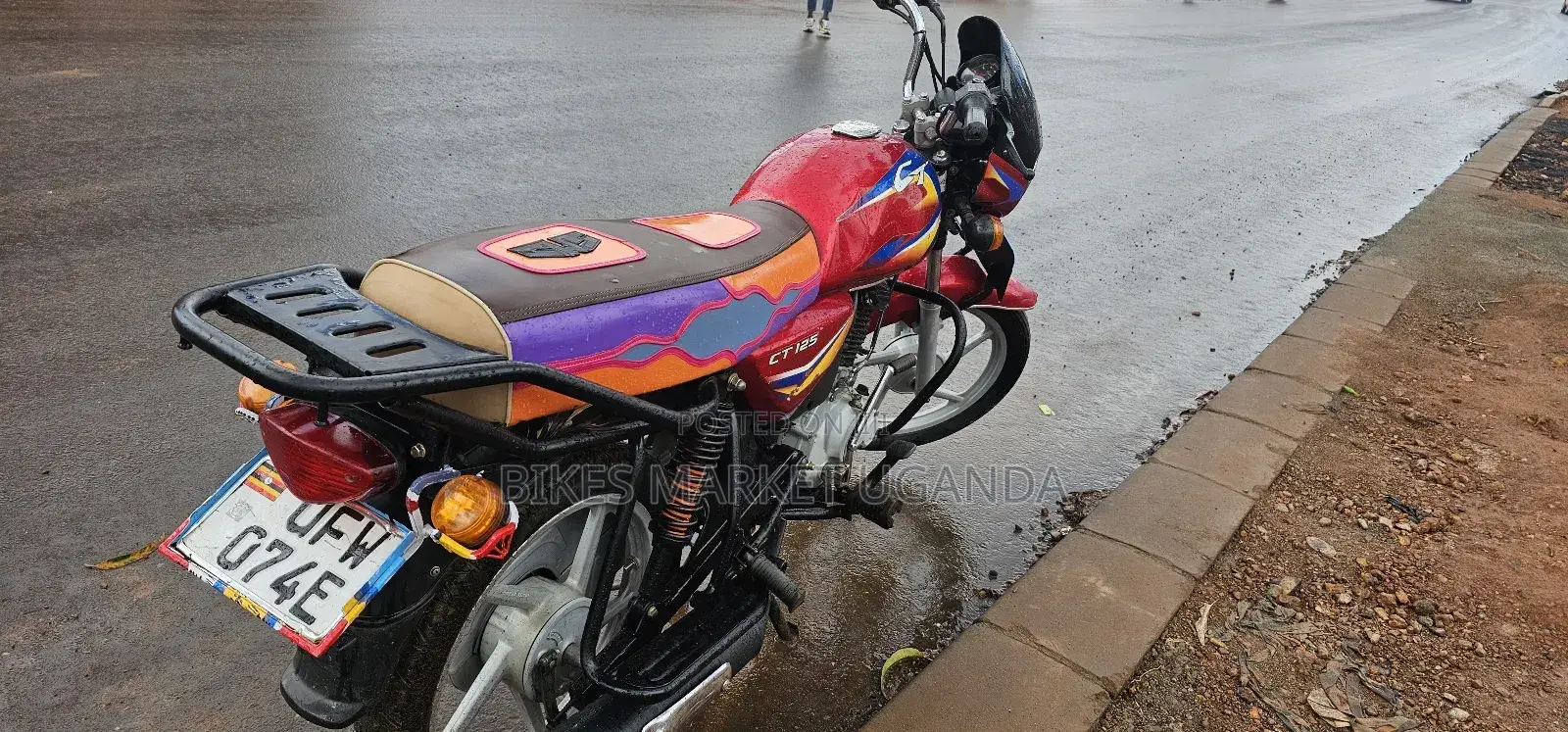 Bajaj Boxer 125 2024 Red