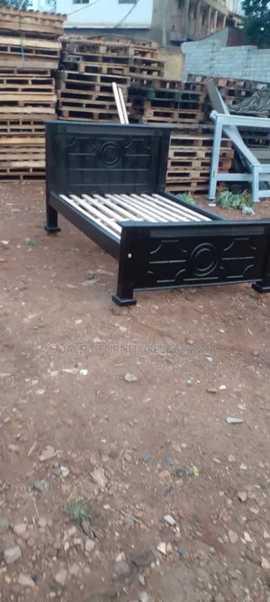 Unique Tile Bed in 4x6/ Luxurious Bed
