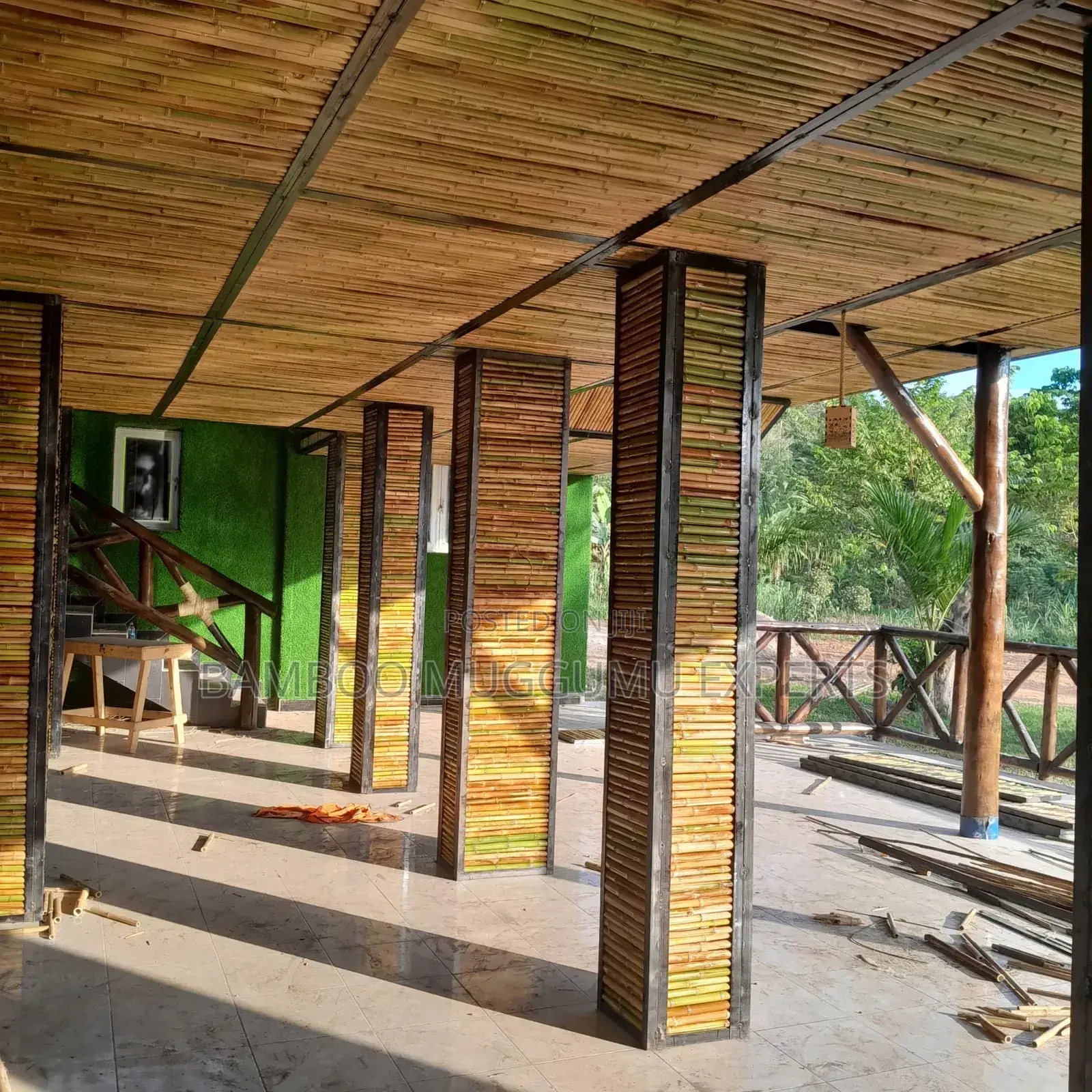 Bamboo Poles, Amabanda, Emigemo