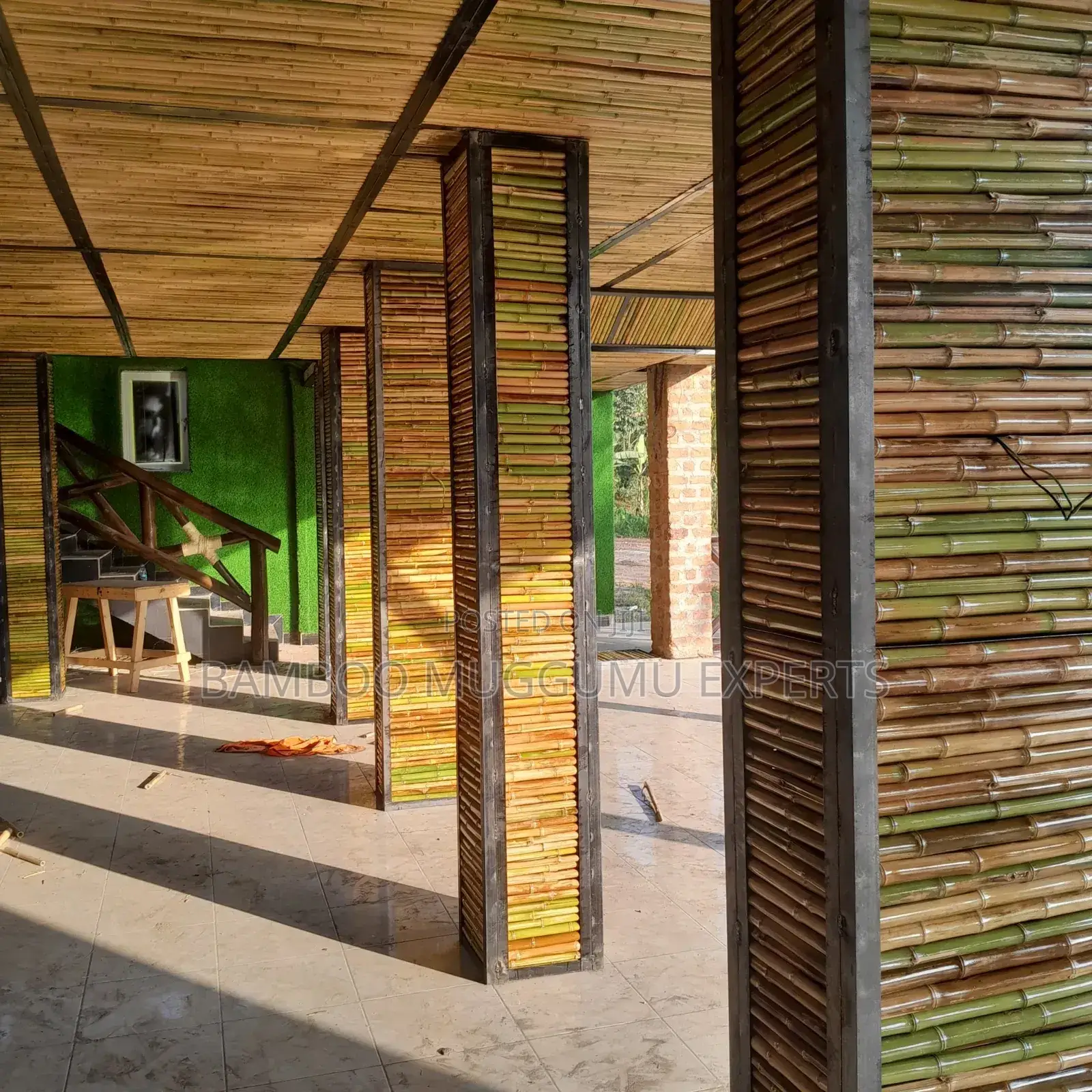 Bamboo Poles, Amabanda, Emigemo