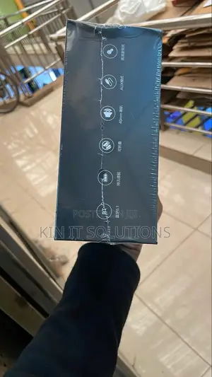 Lenovo Th10 Wireless Headphone.