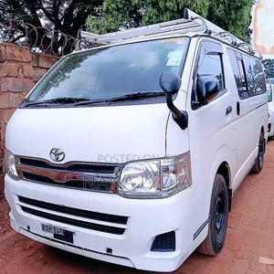 Toyota HiAce 2012 White