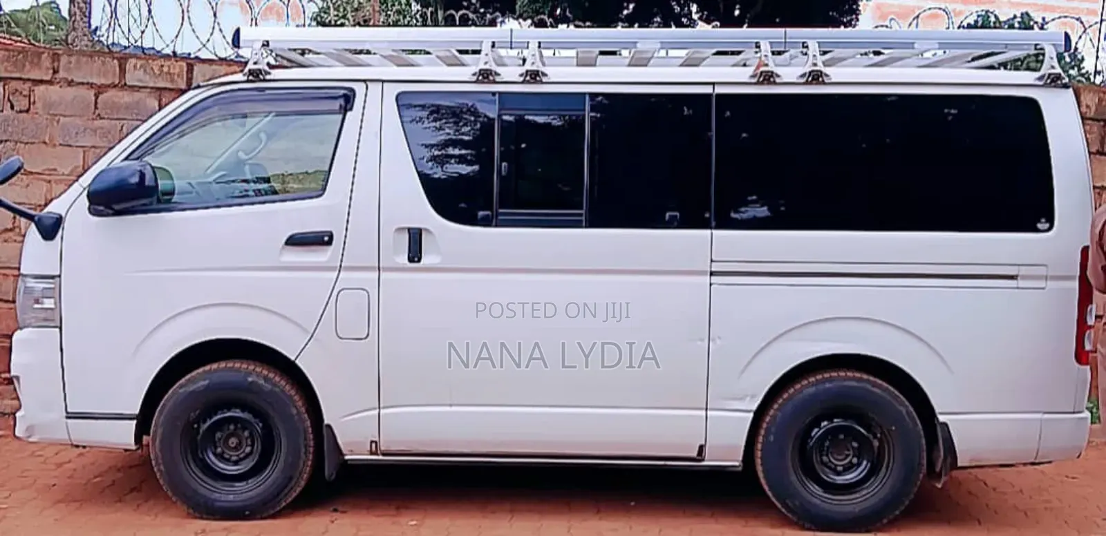 Toyota HiAce 2012 White
