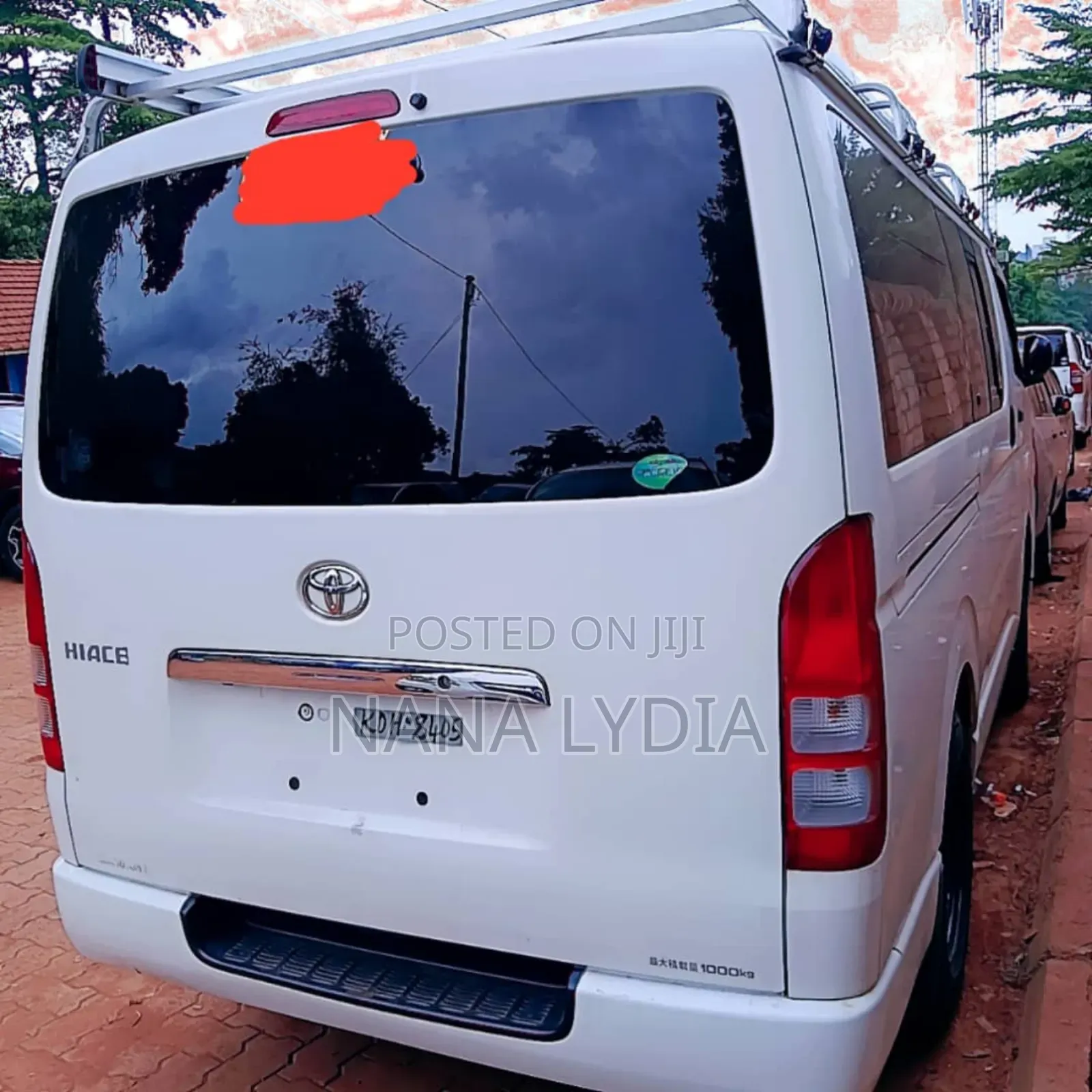 Toyota HiAce 2012 White