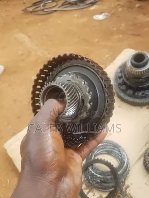 Land Cruiser Gearbox Repairing