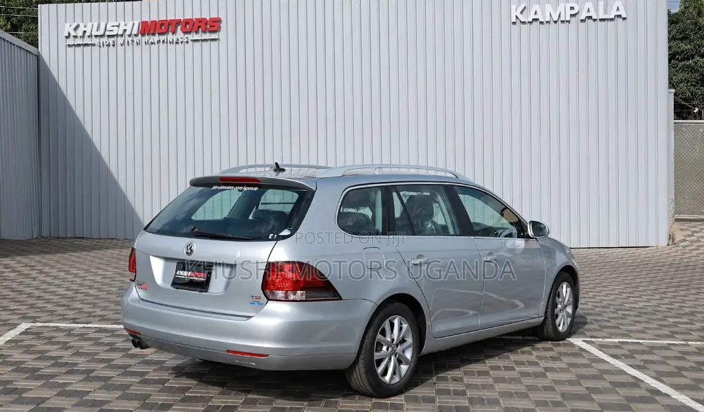 Volkswagen Golf Variant 2012 Silver