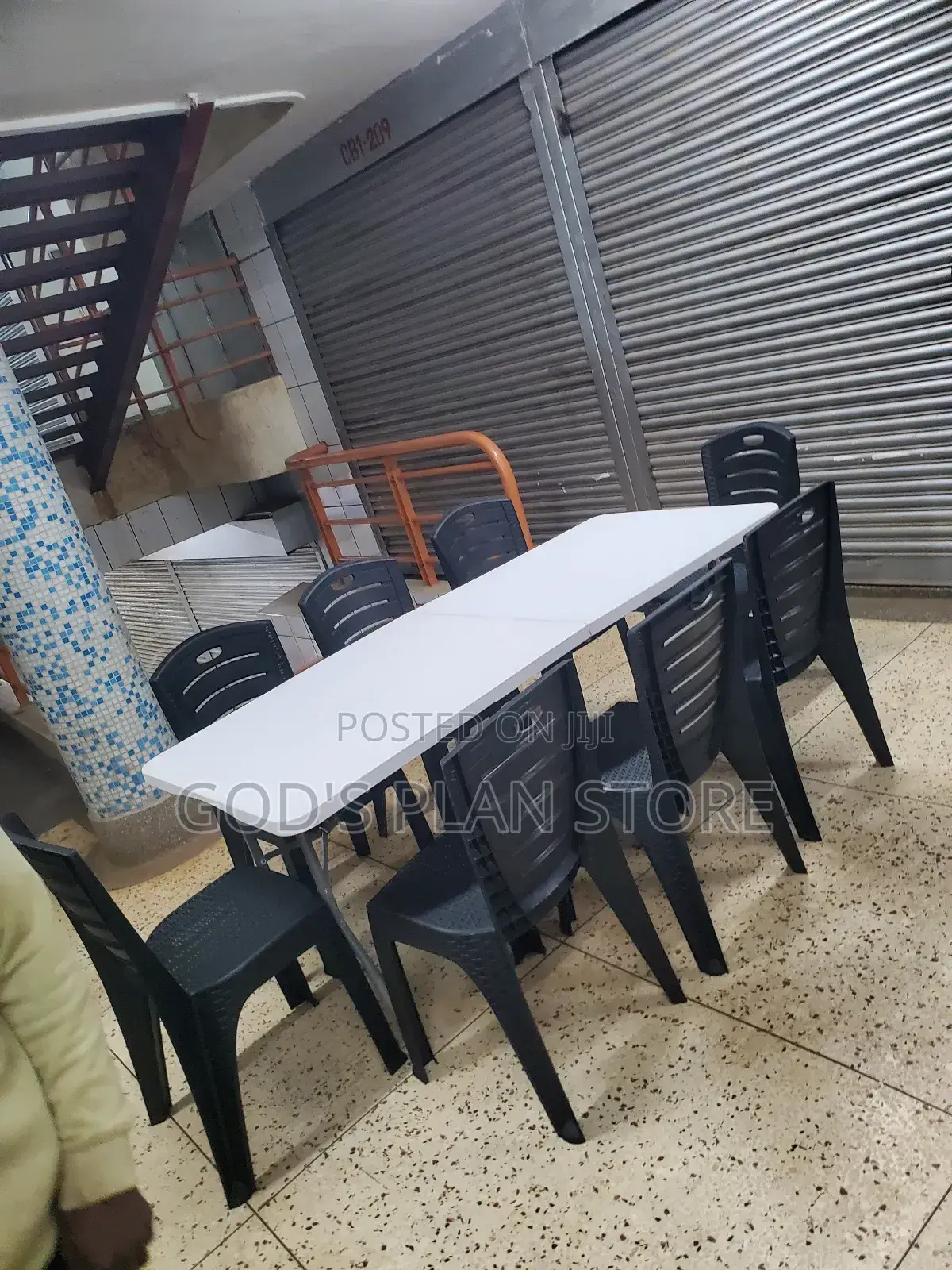 8 Seater Plastic Table and Chairs Set