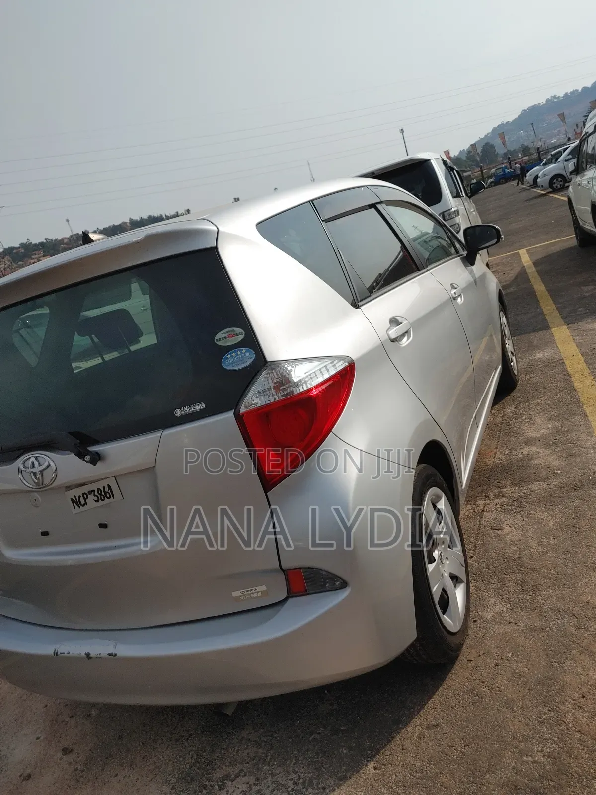 Toyota Ractis 2012 Silver