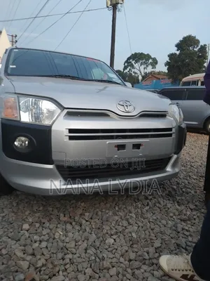 Toyota Succeed SV Premium 2016 Silver