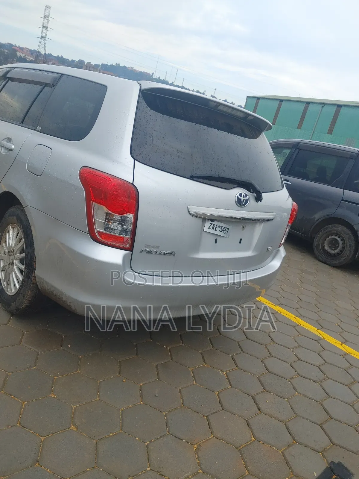 Toyota Corolla Fielder 2011 Silver