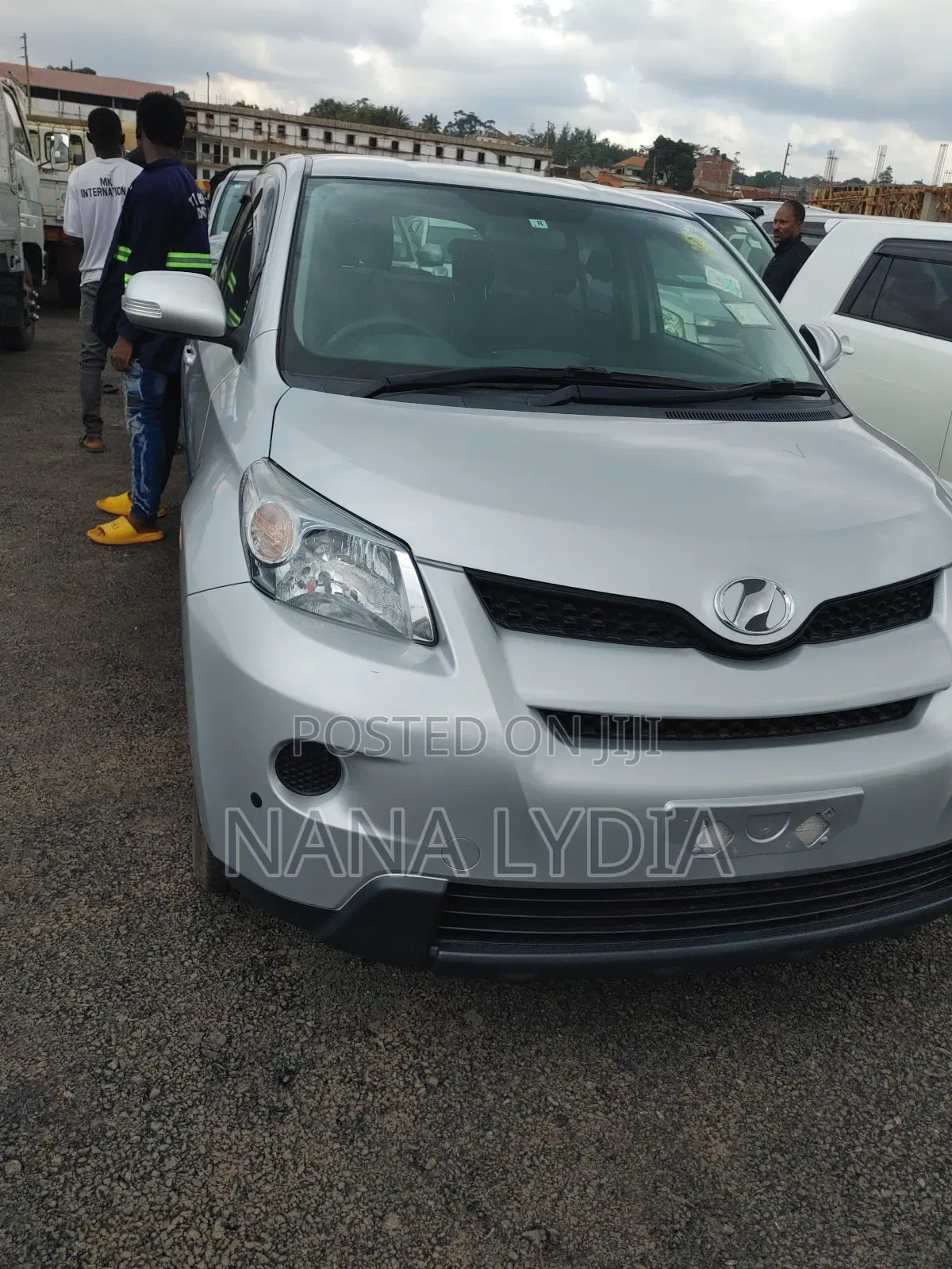 Toyota IST 2011 Silver