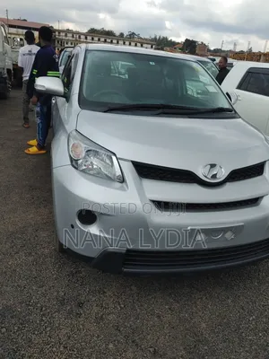 Toyota IST 2011 Silver
