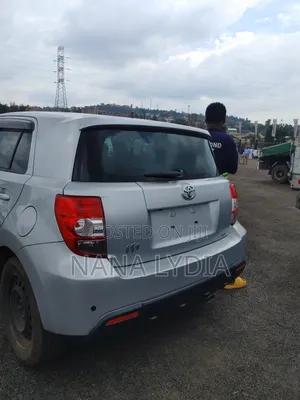 Toyota IST 2011 Silver