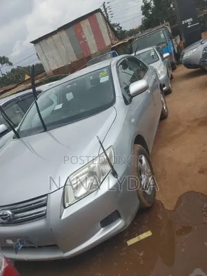 Toyota Axio 2011 Silver