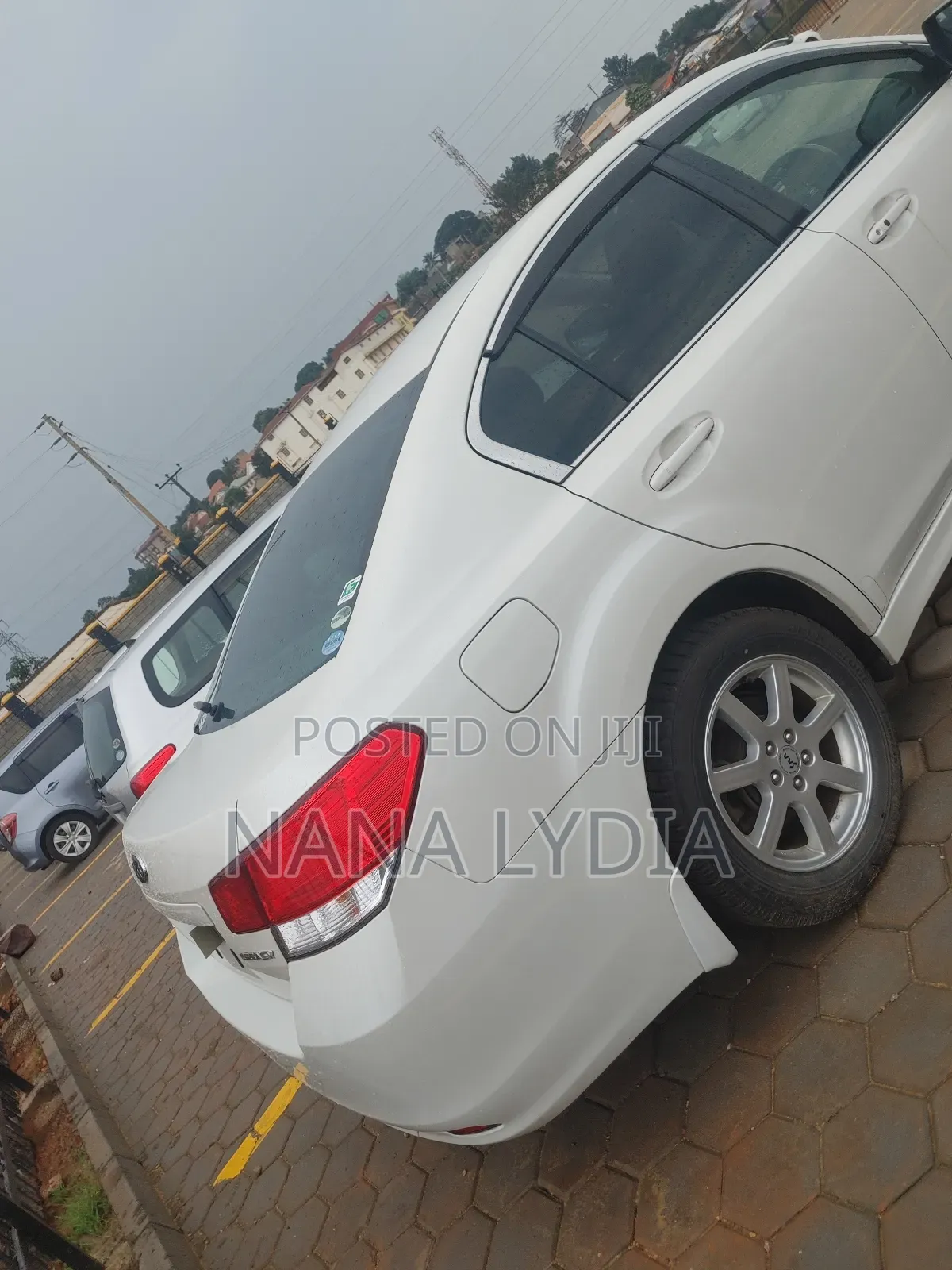 Subaru Legacy 2011 White