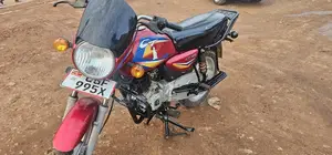 Bajaj Boxer 125 2025 Red