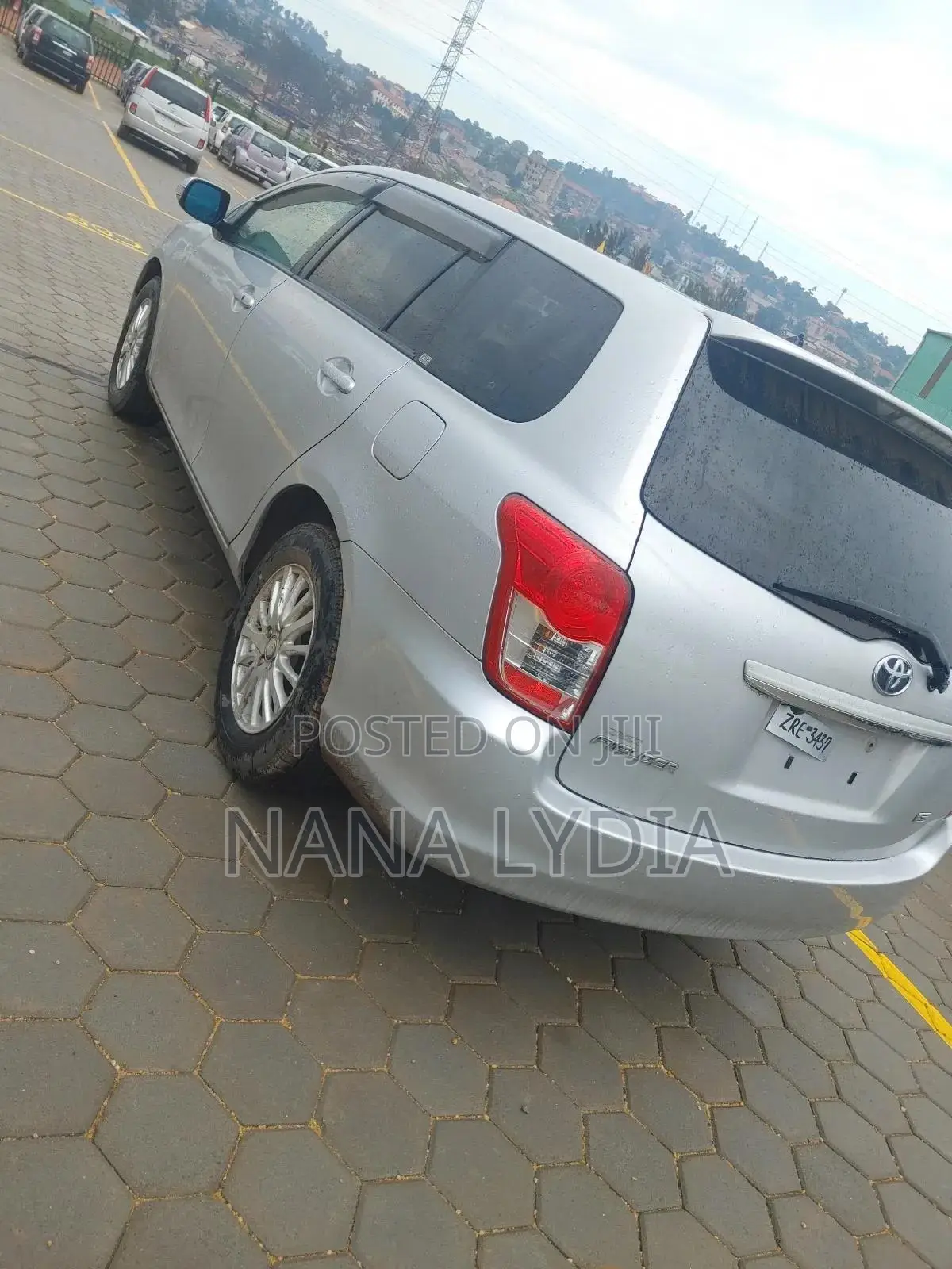 Toyota Corolla Fielder 2011 Silver