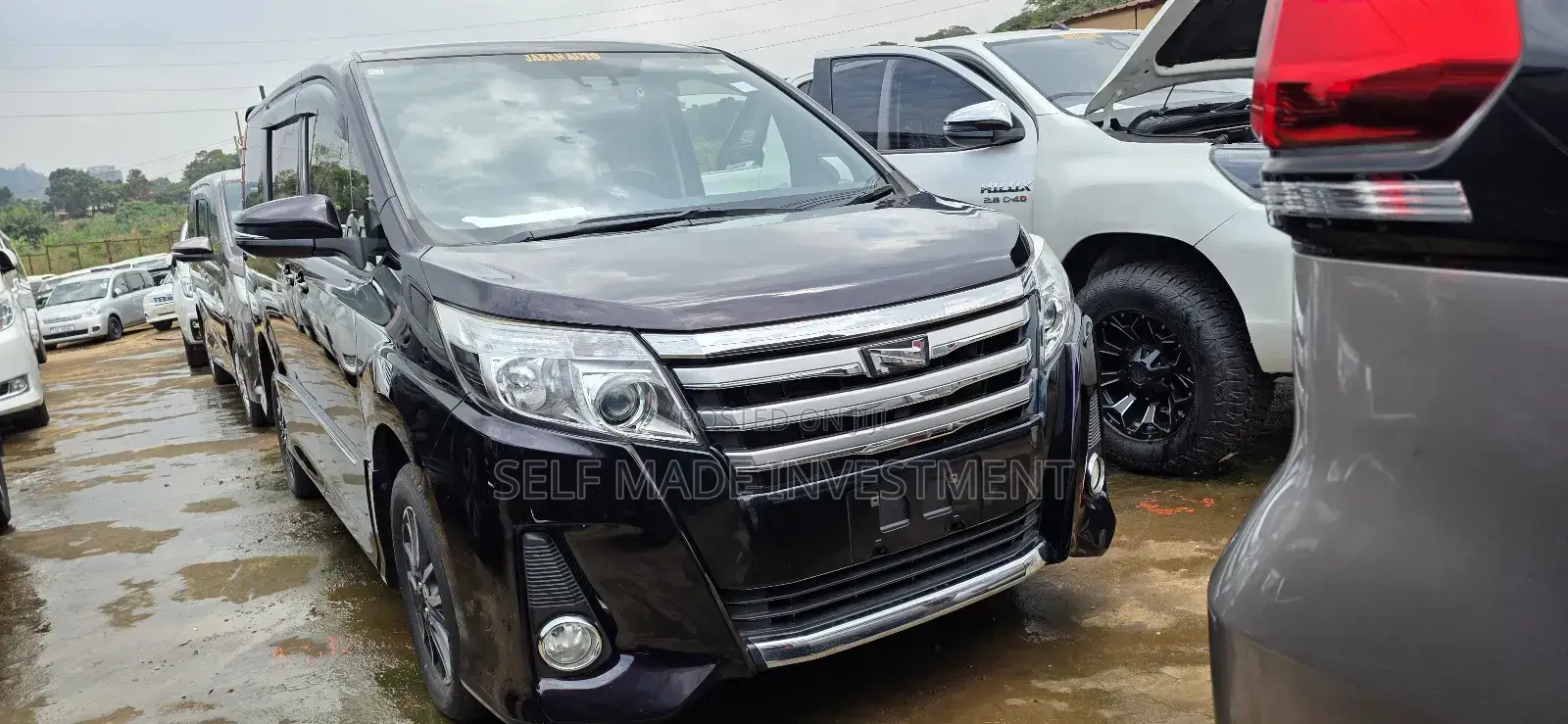 Toyota Noah 2016 Brown