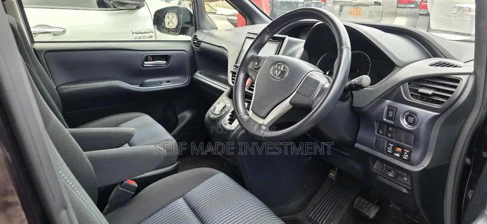 Toyota Noah 2016 Brown