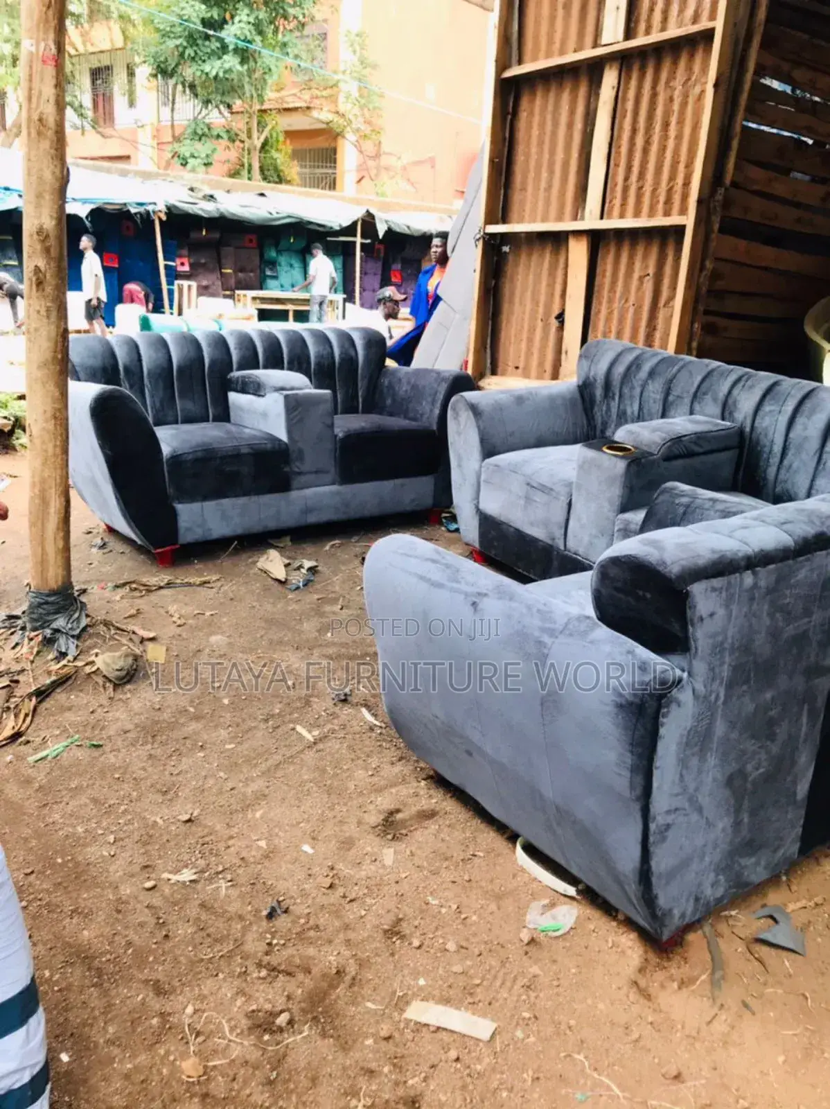 Gray Sofa's for Sale in Good Materials