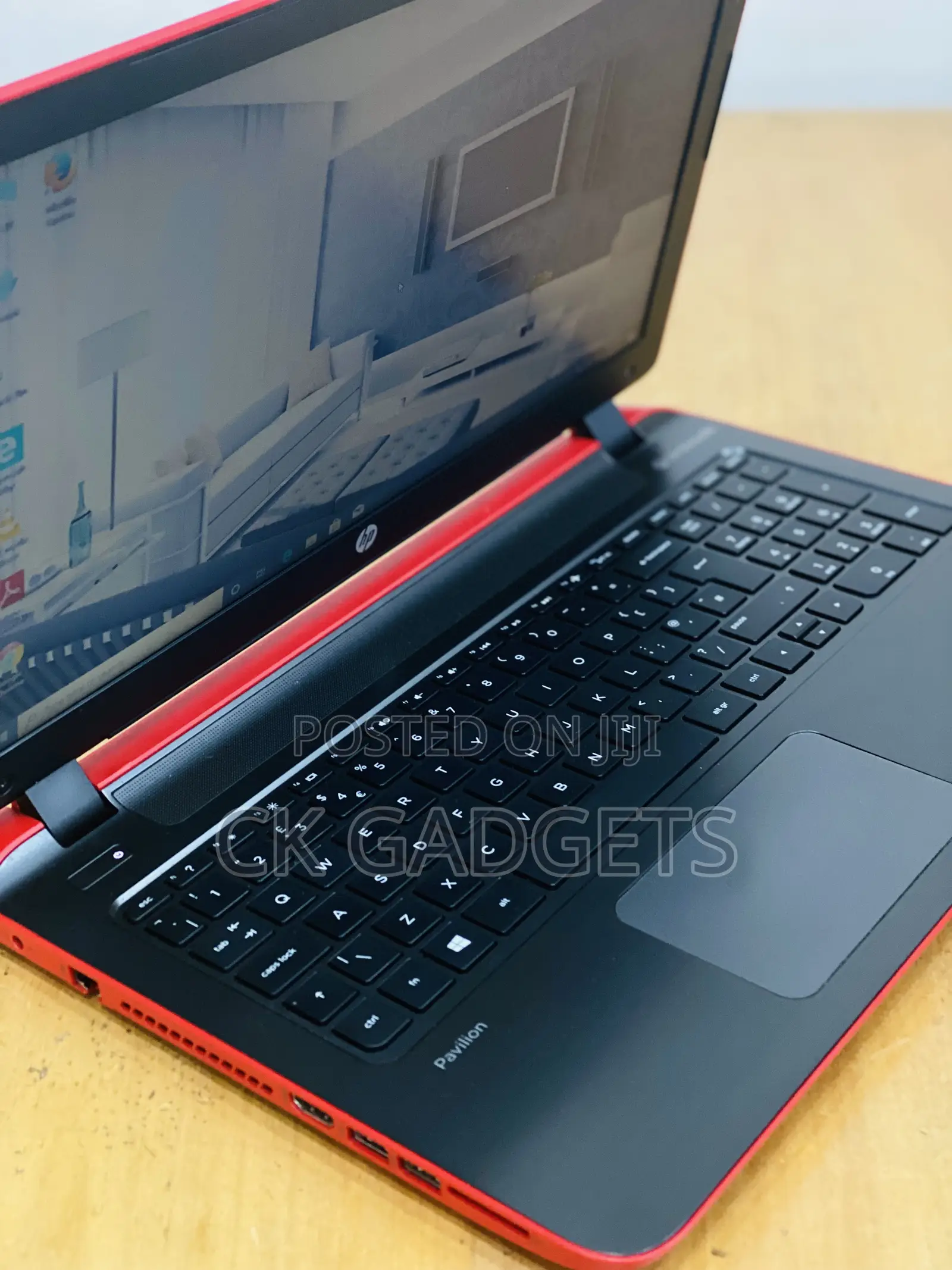 New Laptop HP Pavilion 15 8GB Intel Core I3 HDD 1T