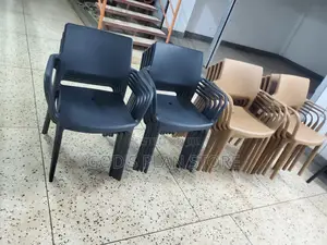 Armed Plastic Cafe Chairs Plastic Cafe Chairs