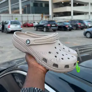 Genuine Classic Confortable Crocs in Stock