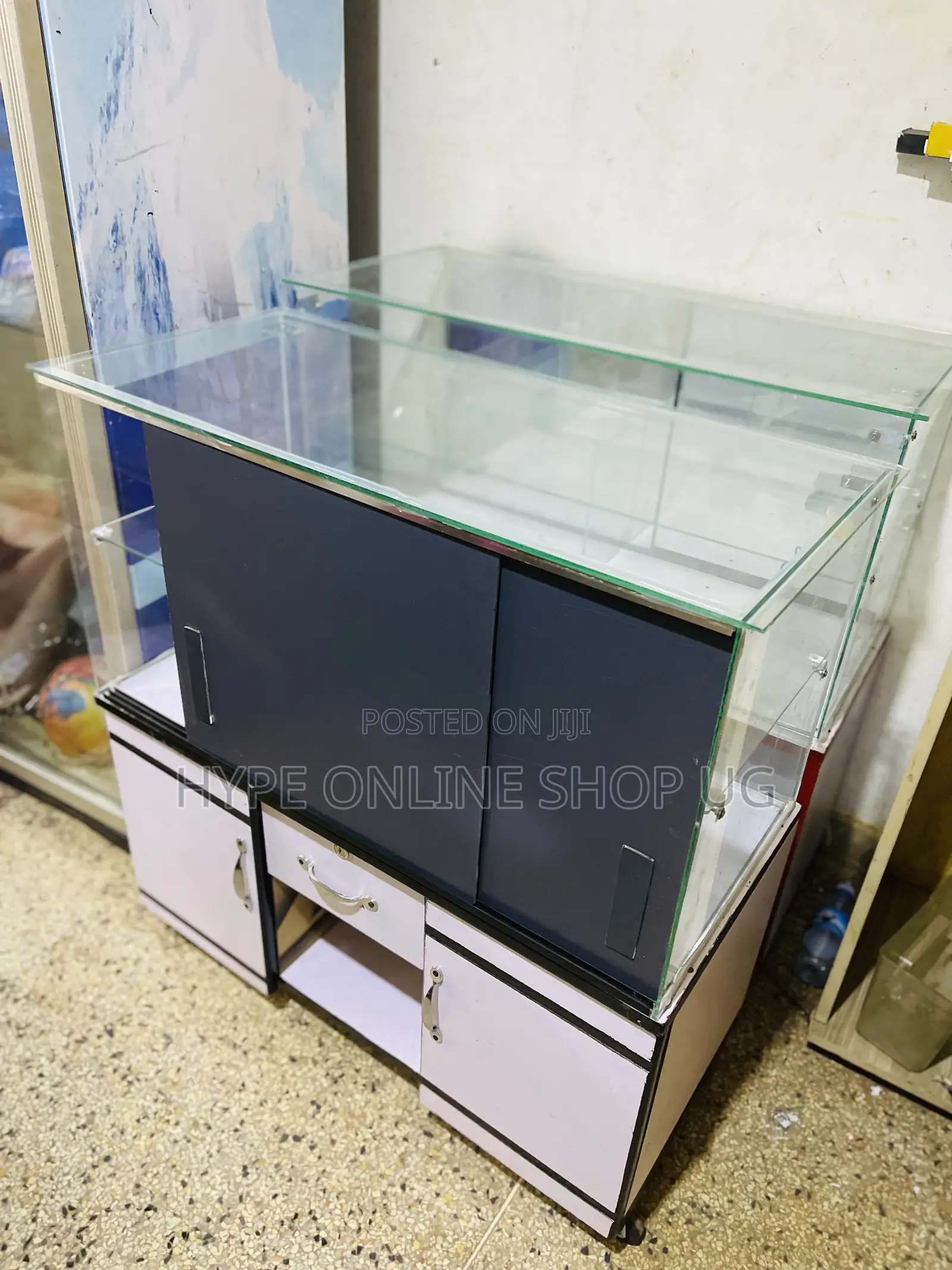 Black Designers 3fts Glass Counter Table Ug